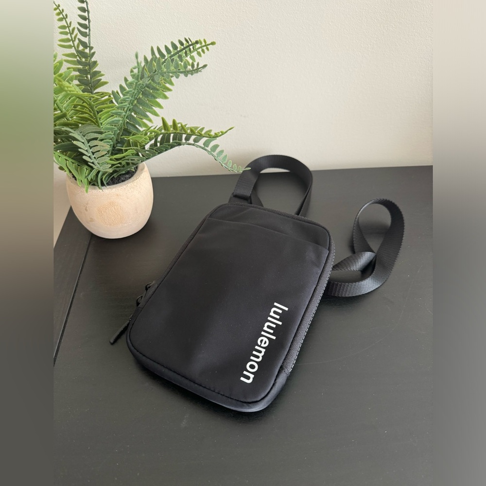Original Lululemon Easy Access Crossbody